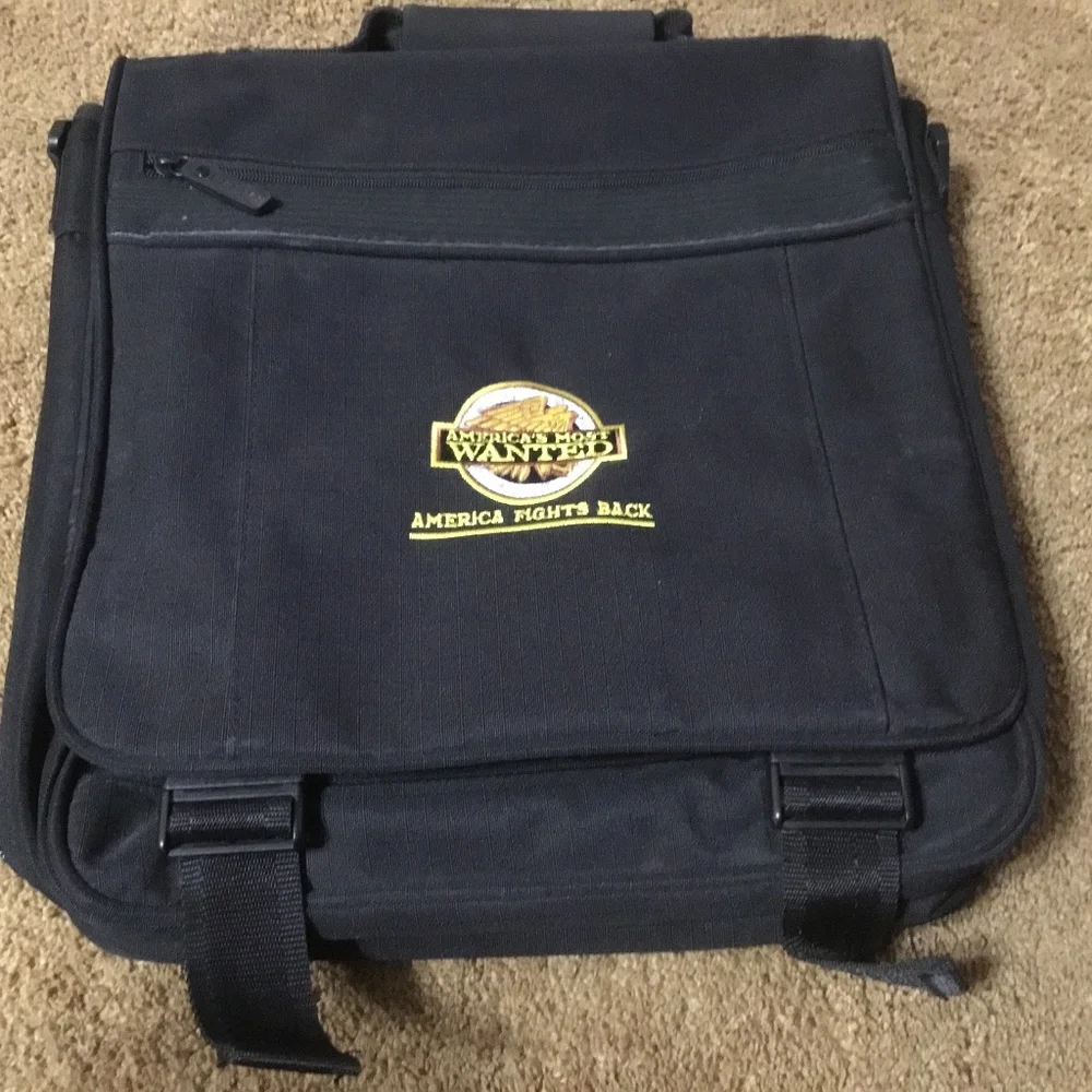 Lap Top Computer Bag America’s Most Wanted Unique & Nice!